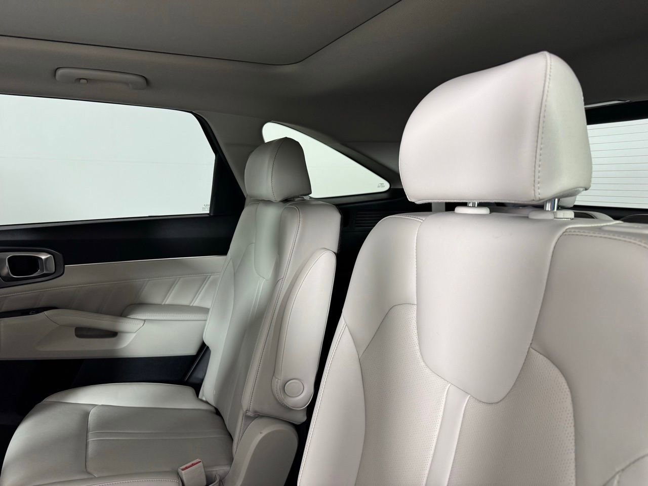 Used 2023 Kia Sorento SX image 20