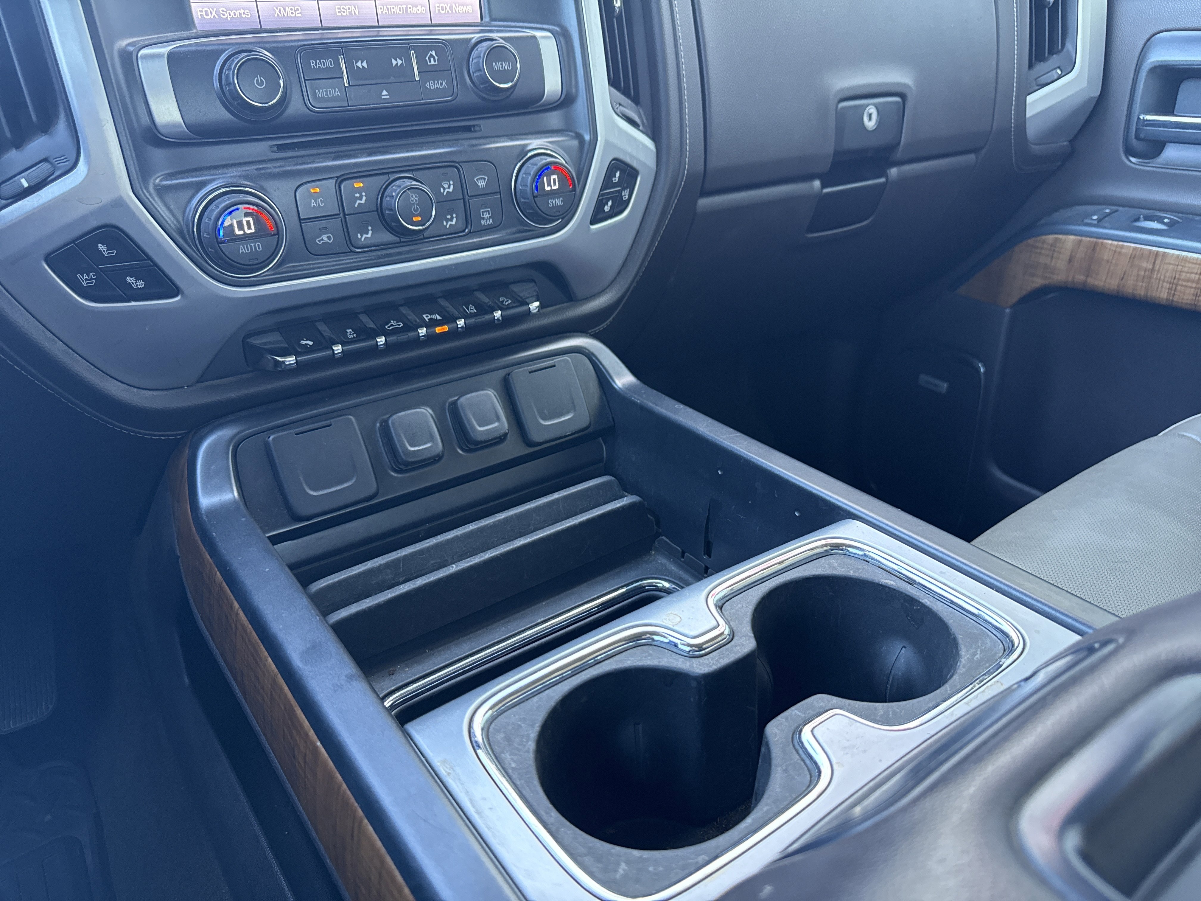 Used 2014 GMC Sierra 1500 SLT w/ SLT Crew Cab Value Package image 21