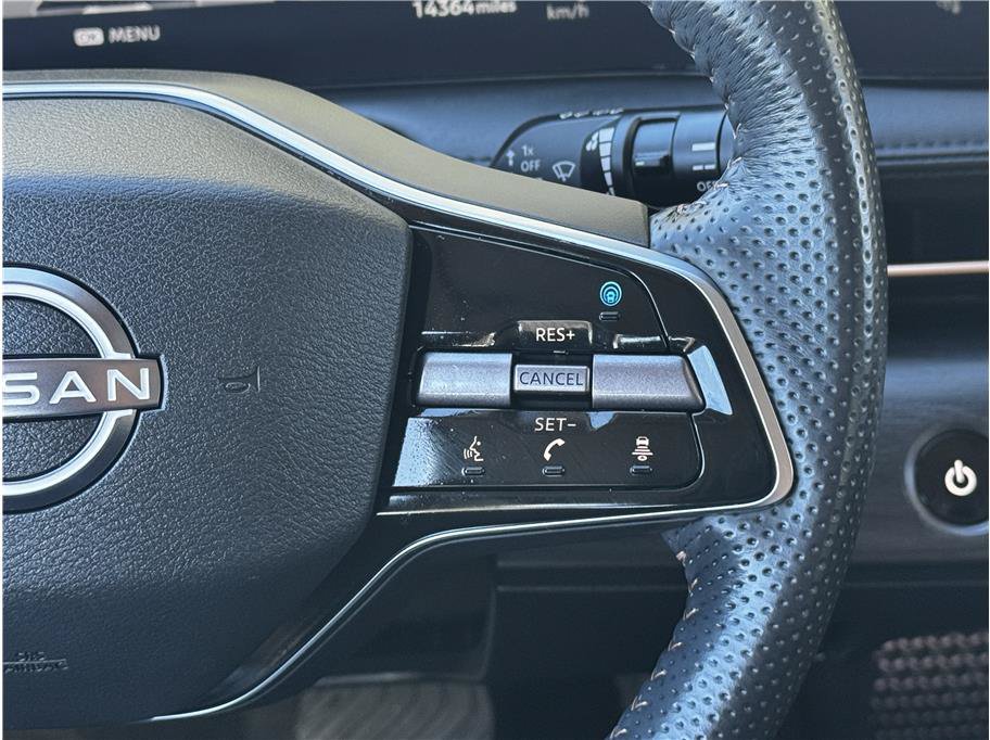 Used 2024 Nissan Ariya AWD image 23