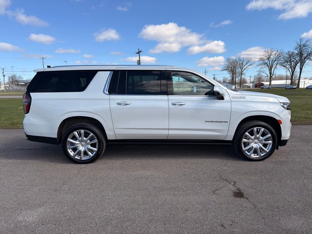 Used 2022 Chevrolet Suburban High Country w/ LPO, Illumination Package image 4