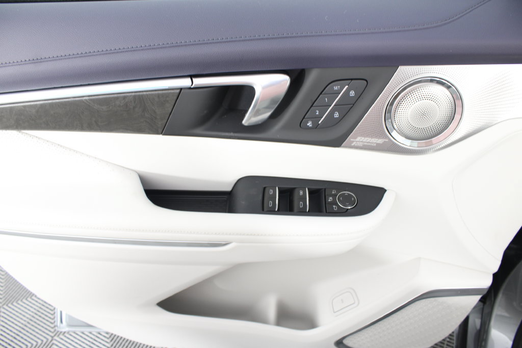 New 2027 Buick Enclave Avenir FWD image 16