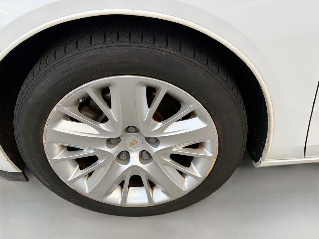Used 2018 Chevrolet Impala LS FWD image 9
