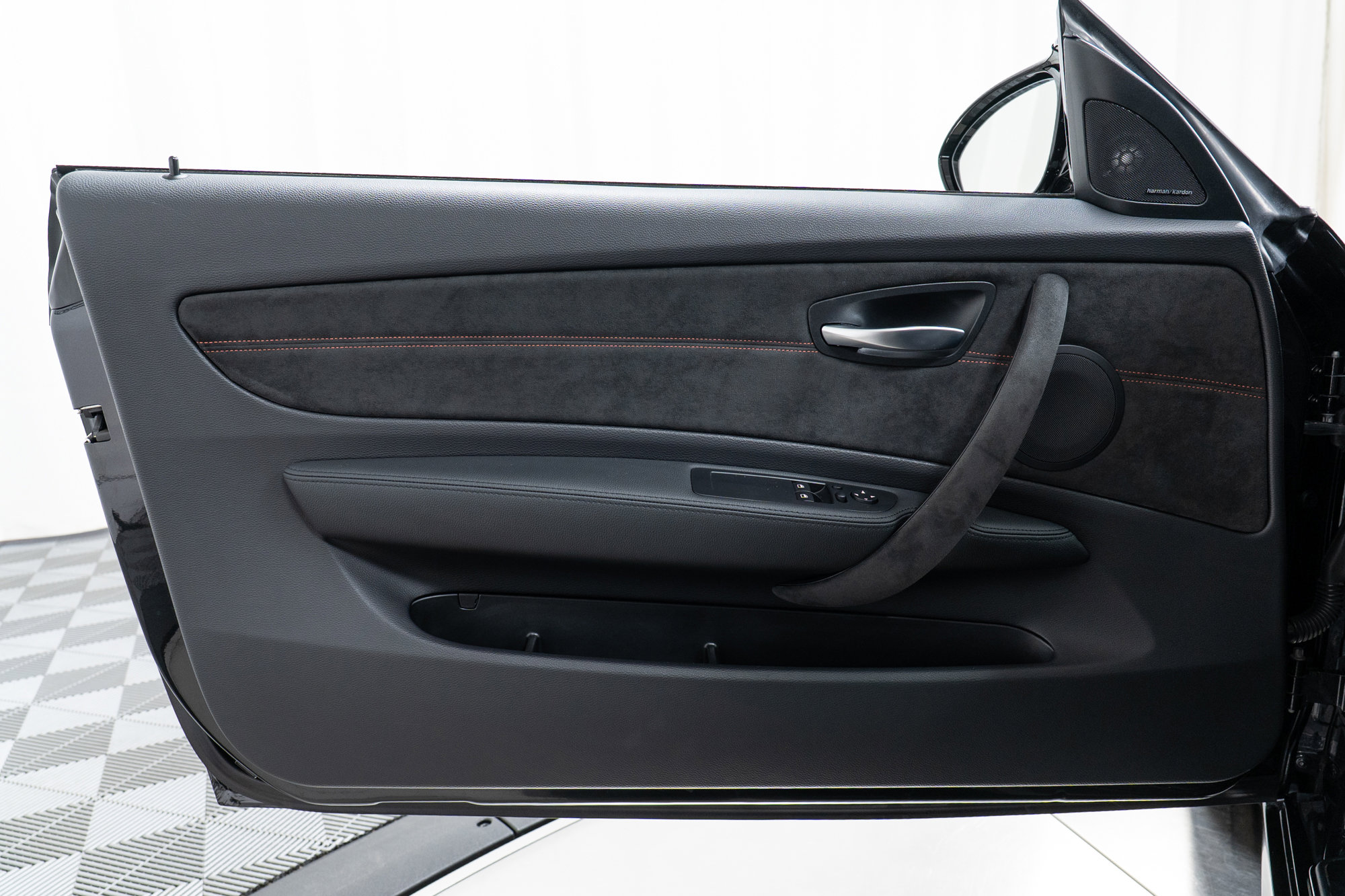 Used 2011 BMW 1 Series M image 10