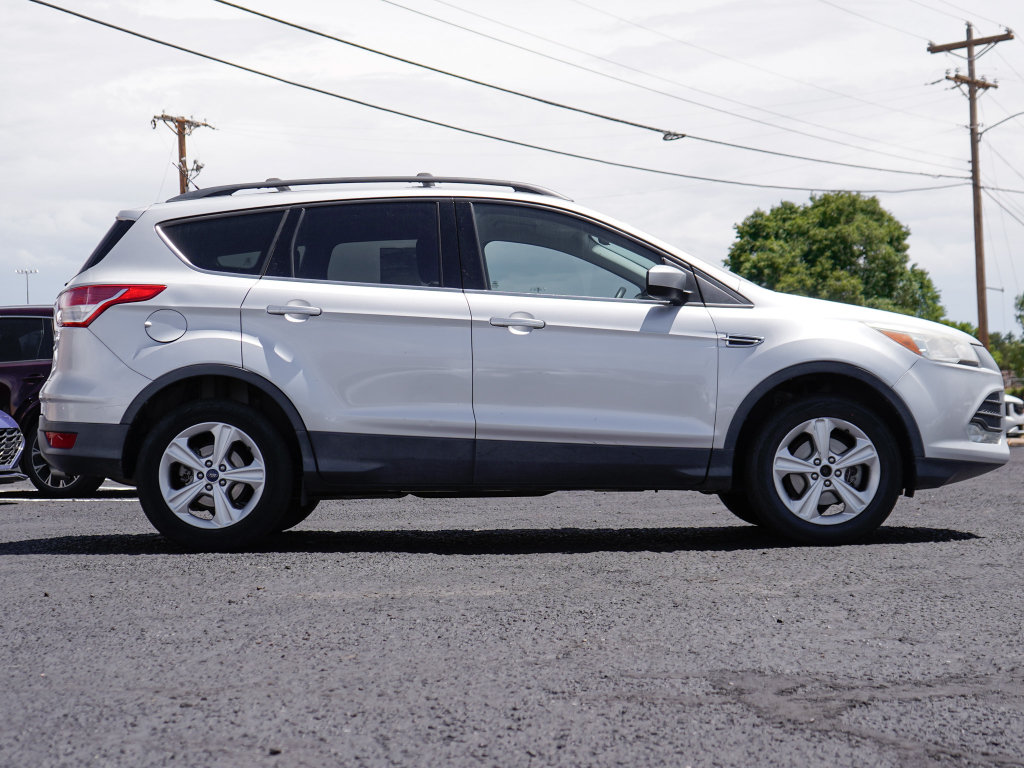 Used 2016 Ford Escape SE w/ Equipment Group 201A FWD image 16