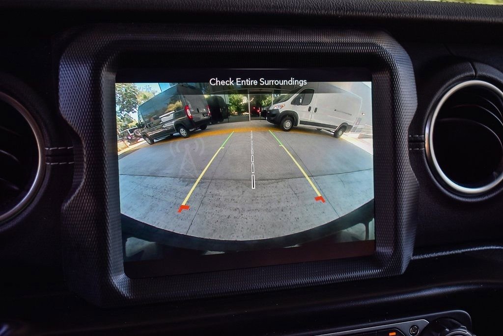 Used 2022 Jeep Wrangler Unlimited Sahara 4xe image 22