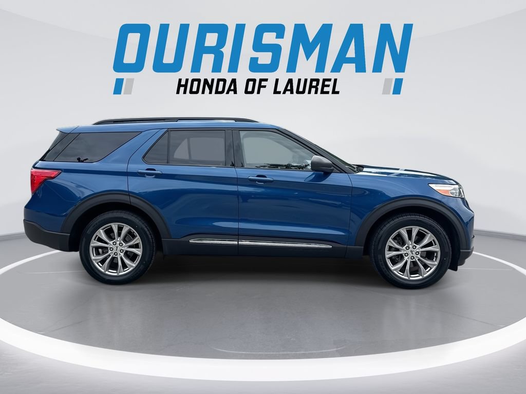 Used 2020 Ford Explorer XLT w/ Equipment Group 202A AWD/4WD image 9