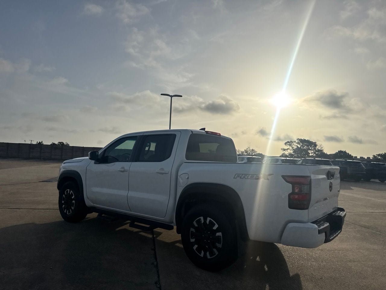 Used 2022 Nissan Frontier Pro-X RWD image 13