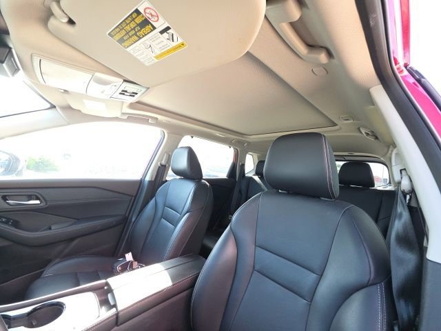 Used 2023 Nissan Rogue SL w/ SL Premium Package image 14