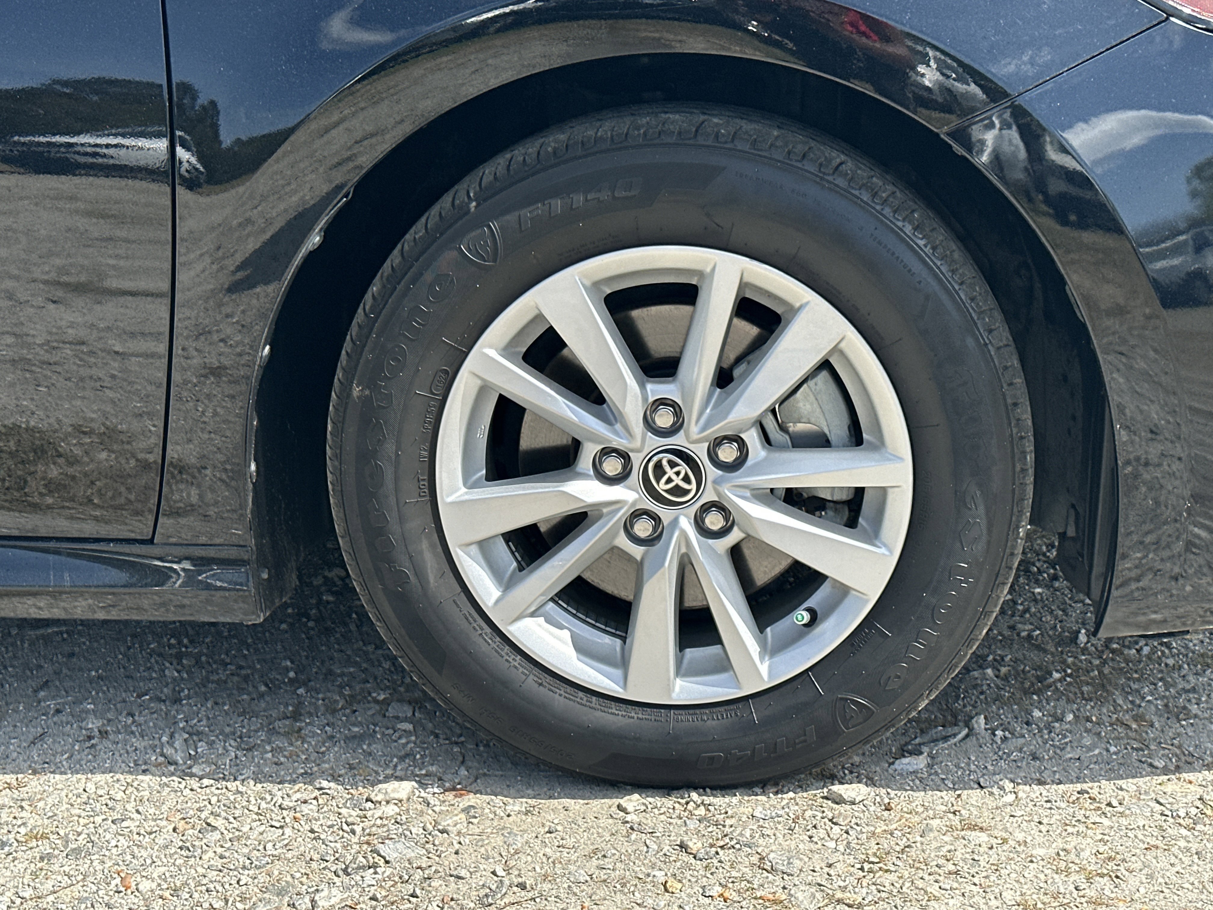 Used 2025 Toyota Camry LE image 12