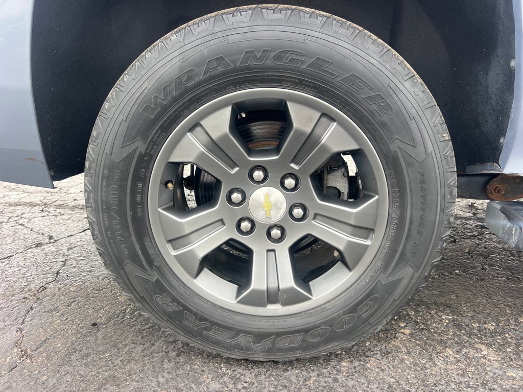 Used 2015 Chevrolet Suburban LT AWD/4WD image 43
