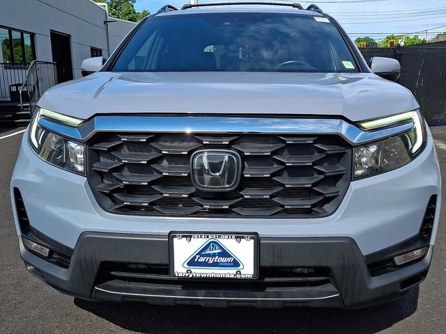 Certified 2024 Honda Passport EX-L image 2