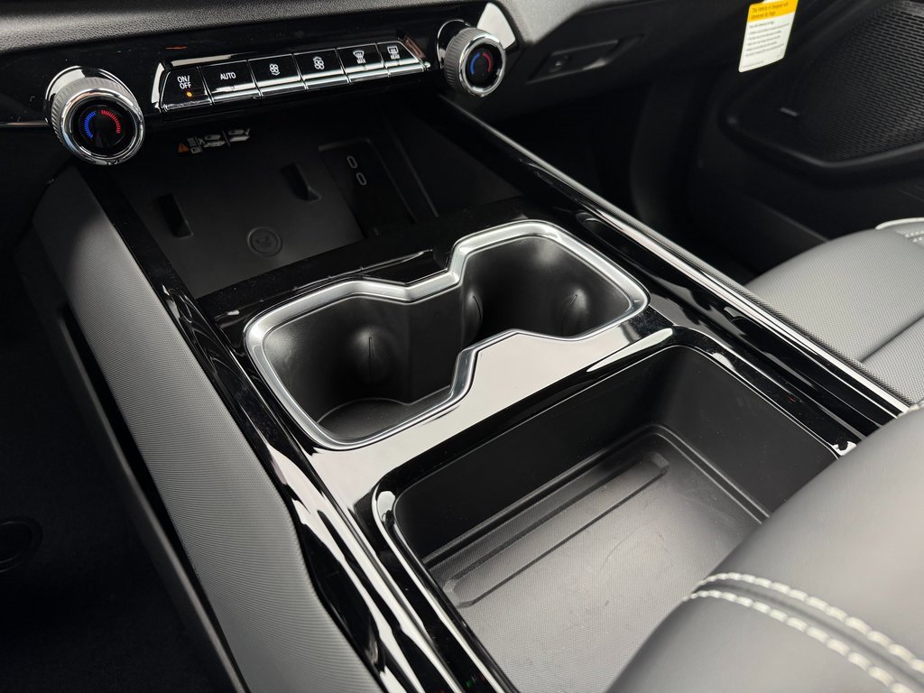 New 2025 Chevrolet Silverado EV LT image 31