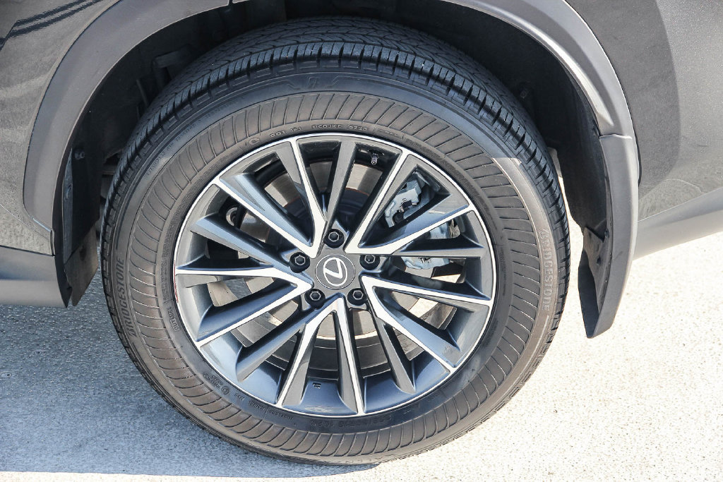 Certified 2025 Lexus NX 250 FWD w/ Premium Package image 12