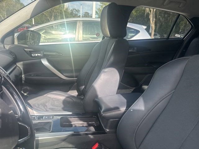 Used 2025 Mitsubishi Eclipse Cross Black Edition image 3