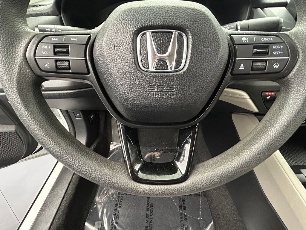 Used 2023 Honda Accord EX image 31