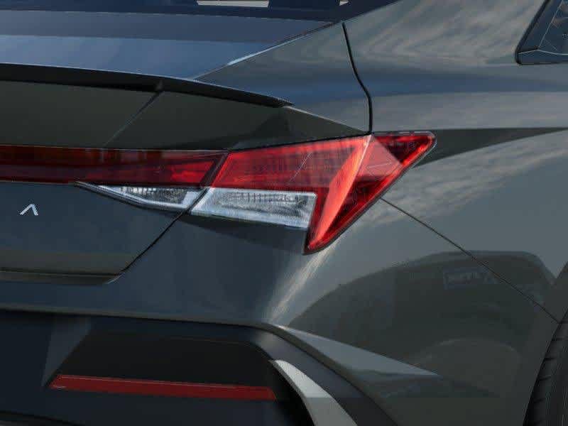 Used 2026 Hyundai Elantra SEL Sport FWD image 10