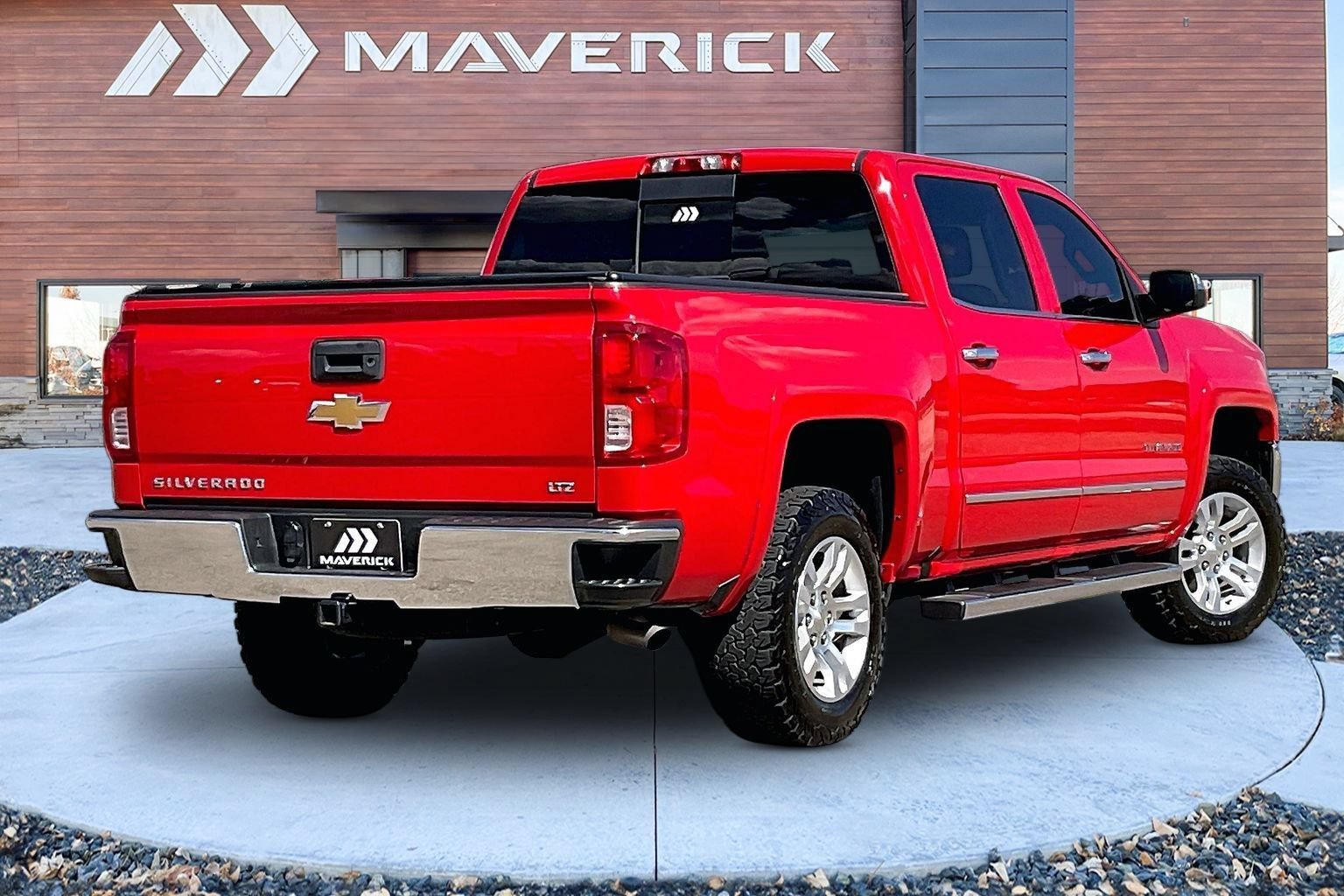 Used 2017 Chevrolet Silverado 1500 LTZ AWD/4WD image 5
