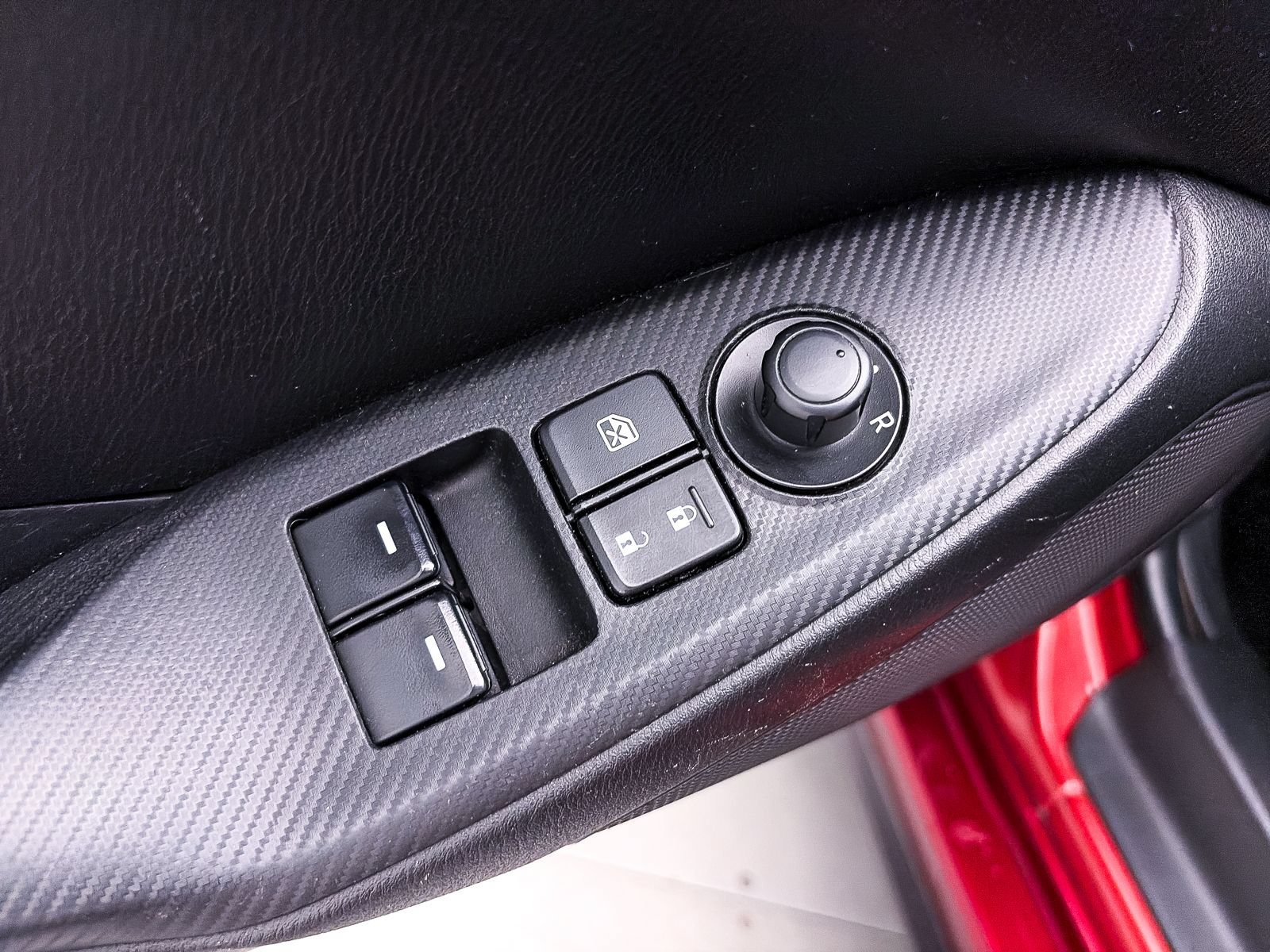 Used 2021 MAZDA MX-5 Miata Sport RWD image 17