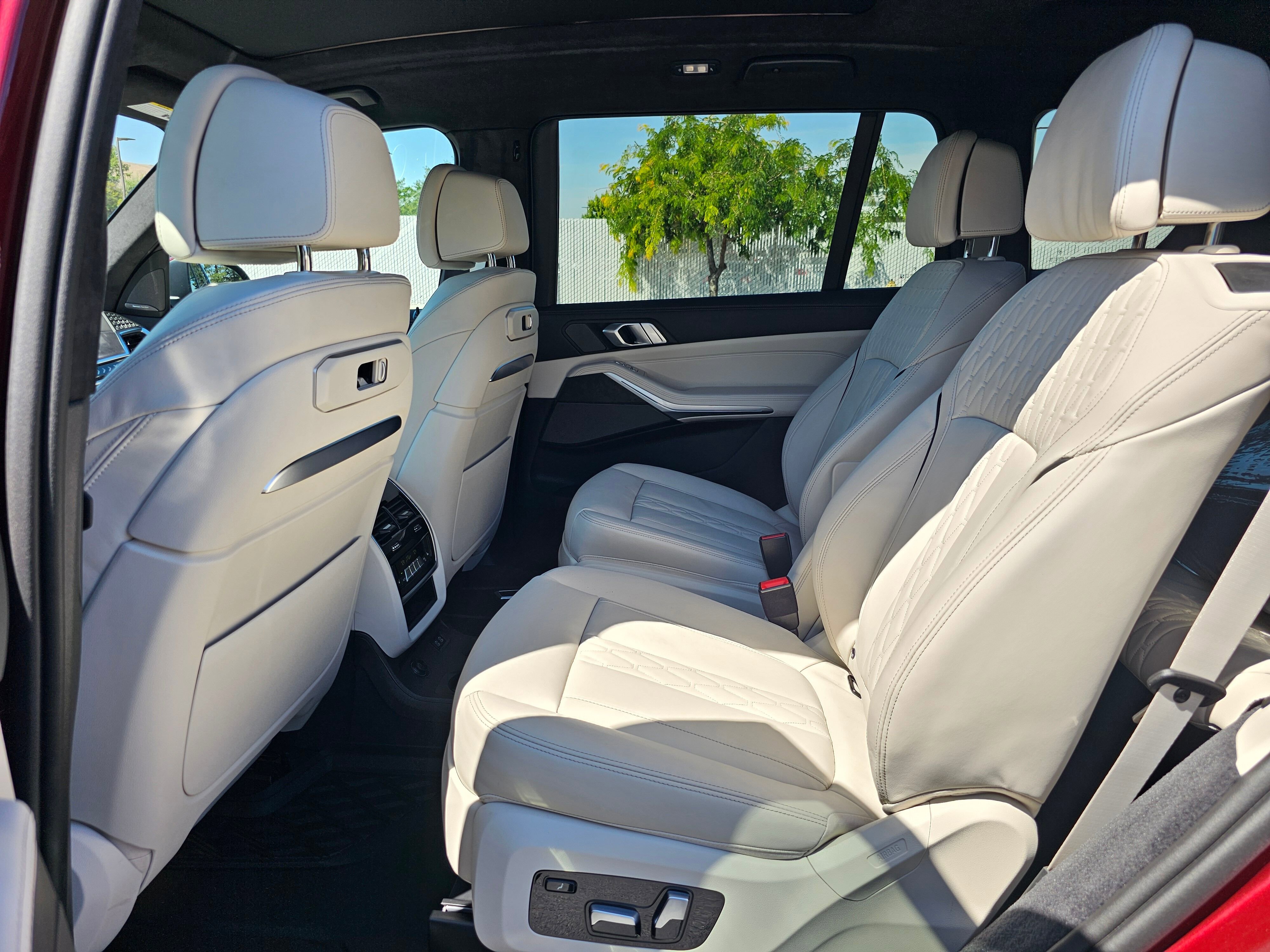 New 2026 BMW X7 xDrive40i w/ Executive Package image 13