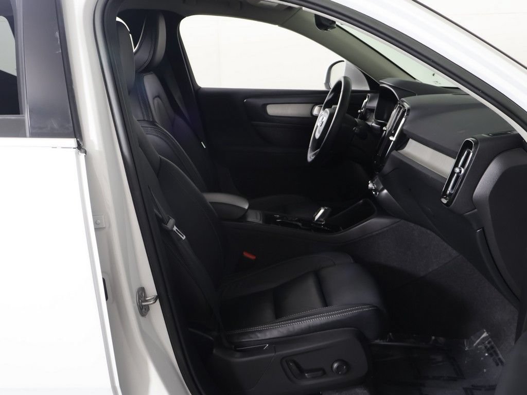 Used 2023 Volvo XC40 B5 Plus w/ Protection Package Premier AWD/4WD image 29