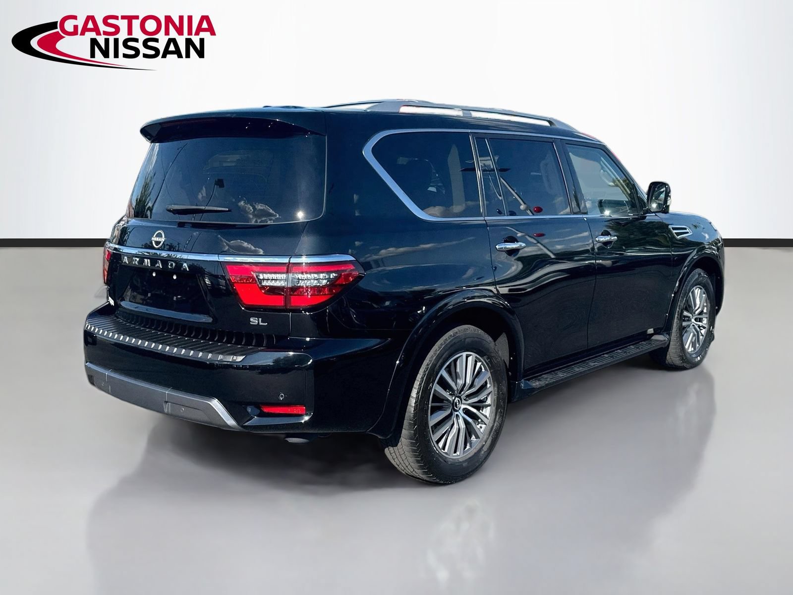 Used 2024 Nissan Armada SL w/ Captain's Chairs Package RWD image 9