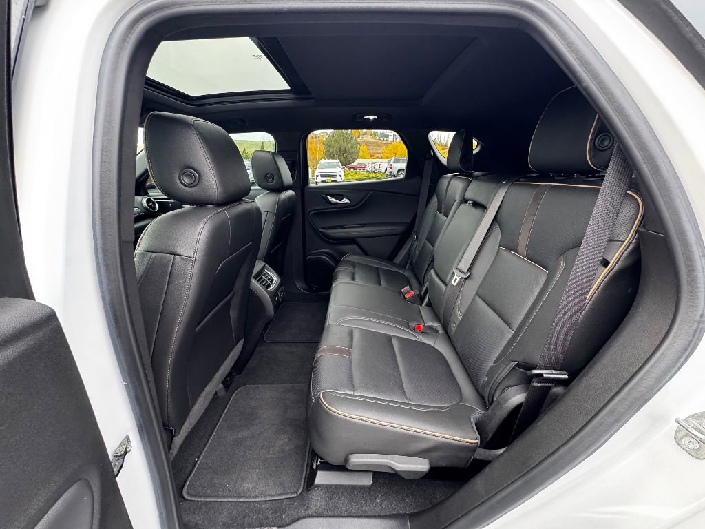 Used 2020 Chevrolet Blazer Premier w/ Driver Confidence II Package image 3