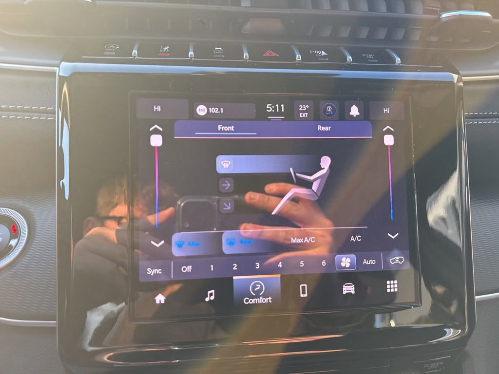 New 2025 Jeep Grand Cherokee L Laredo image 57