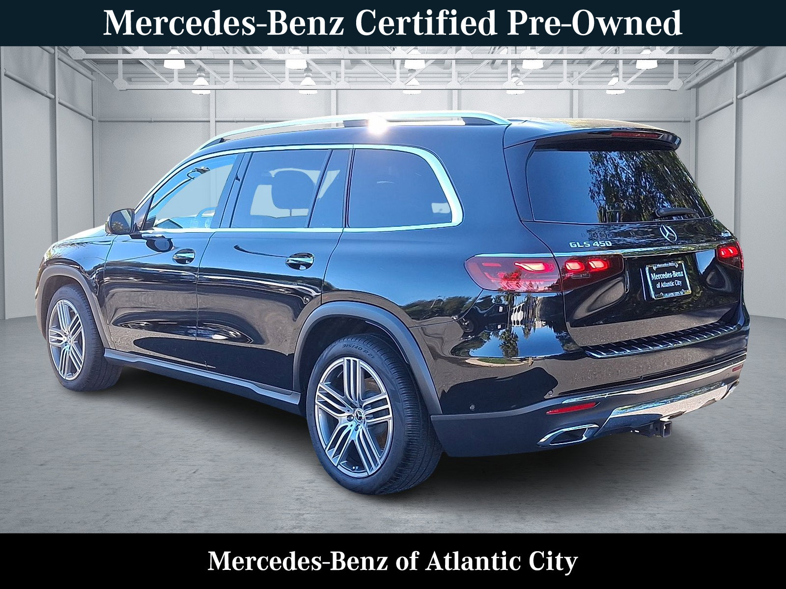 Certified 2025 Mercedes-Benz GLS 450 4MATIC image 4