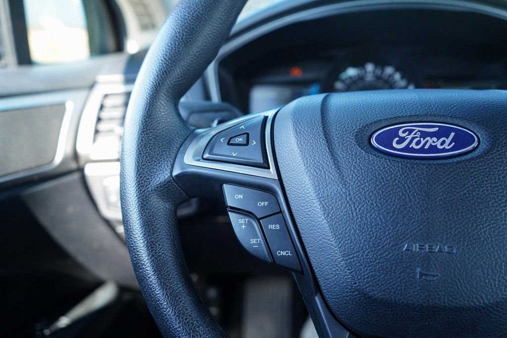 Used 2018 Ford Fusion SE w/ Fusion SE Technology Package image 21