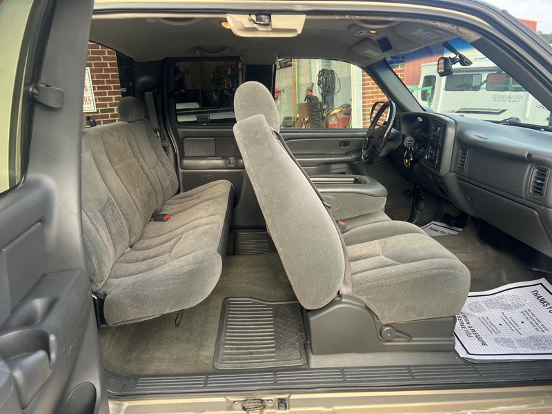 Used 2004 Chevrolet Silverado 1500 4x4 Extended Cab image 9