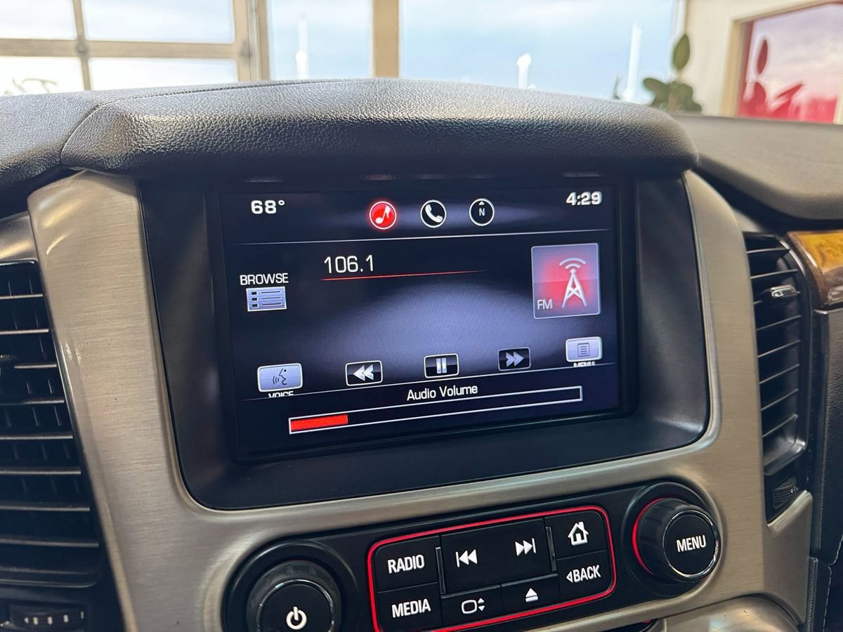 Used 2015 GMC Yukon Denali w/ Premium Package AWD/4WD image 24