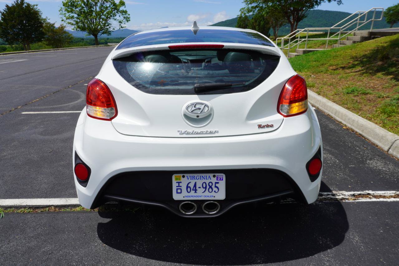 Used 2016 Hyundai Veloster Turbo FWD image 20
