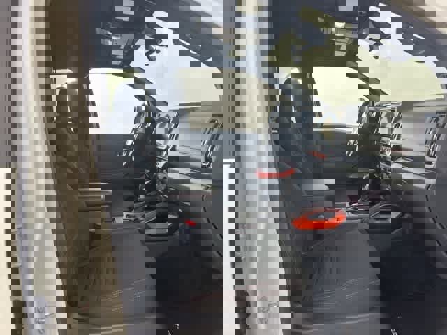 New 2025 Nissan Frontier Pro-X w/ Black Accent Package image 39