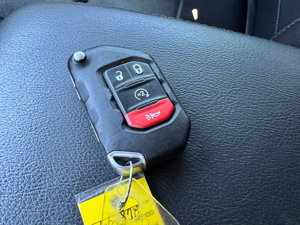 Used 2022 Jeep Wrangler Unlimited Sahara image 30