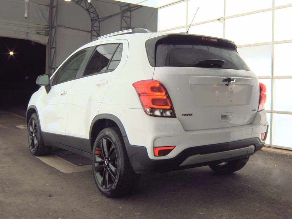 Certified 2022 Chevrolet Trax LT w/ Redline Edition image 6