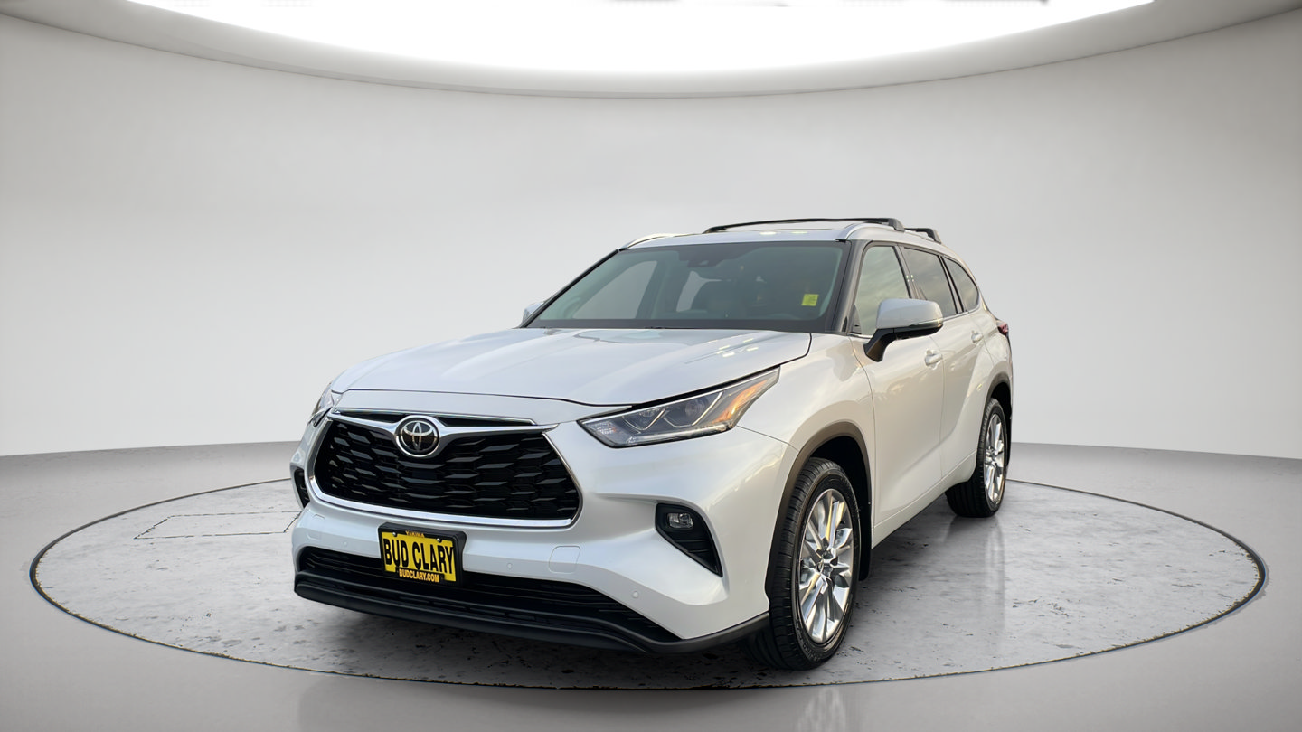 Used 2023 Toyota Highlander Limited