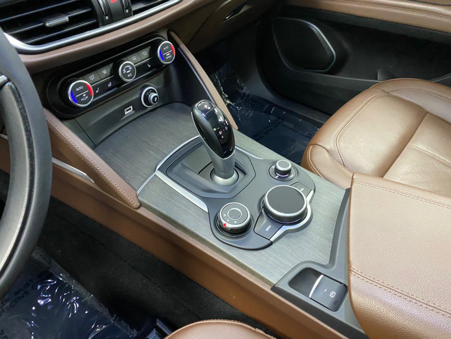 Used 2019 Alfa Romeo Stelvio Ti AWD/4WD image 27