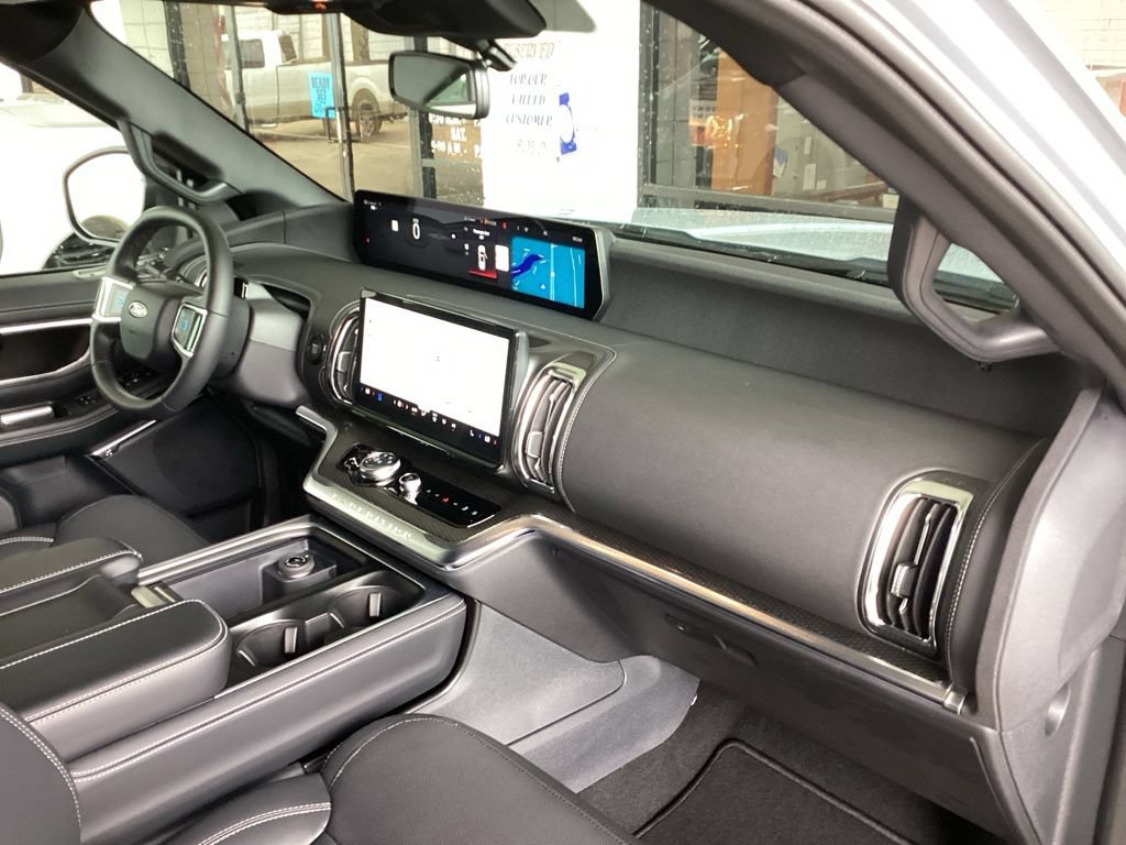 New 2026 Ford Expedition Platinum w/ Stealth Appearance Package AWD/4WD image 46