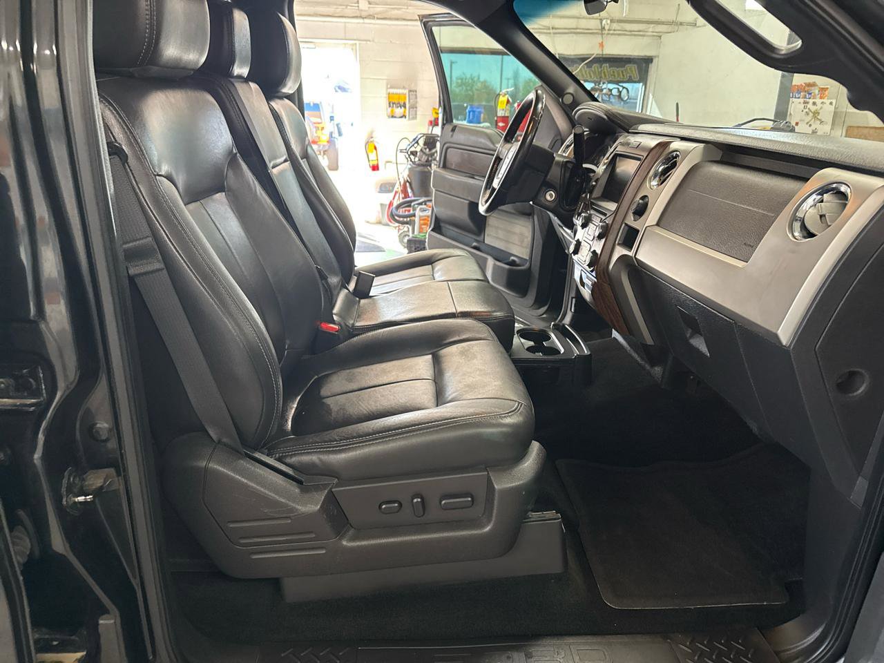 Used 2013 Ford F150 Lariat w/ Mid Equipment Group image 47