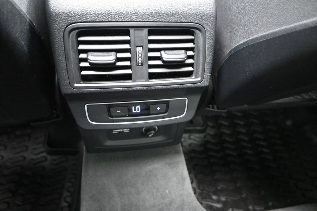 Used 2023 Audi Q5 2.0T Premium w/ Convenience Package AWD/4WD image 18