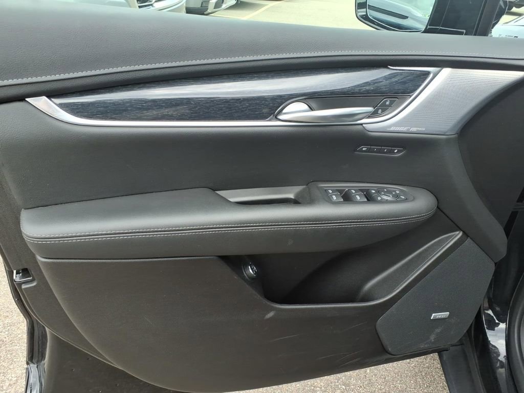 Used 2023 Cadillac XT5 Premium Luxury image 11
