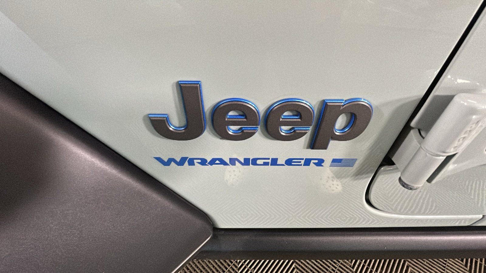 Used 2024 Jeep Wrangler Unlimited AWD/4WD image 11