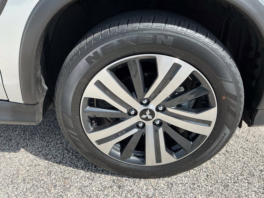 Used 2025 Mitsubishi Outlander Sport ES AWD/4WD image 19