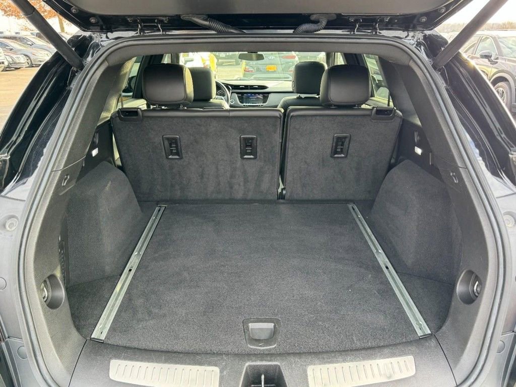 Used 2023 Cadillac XT5 Premium Luxury image 6