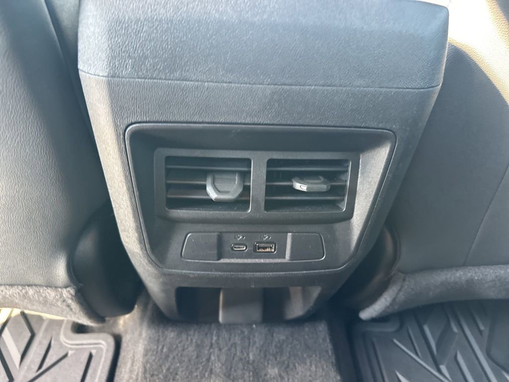 Used 2024 Chevrolet Colorado LT w/ LT Convenience Package III image 17