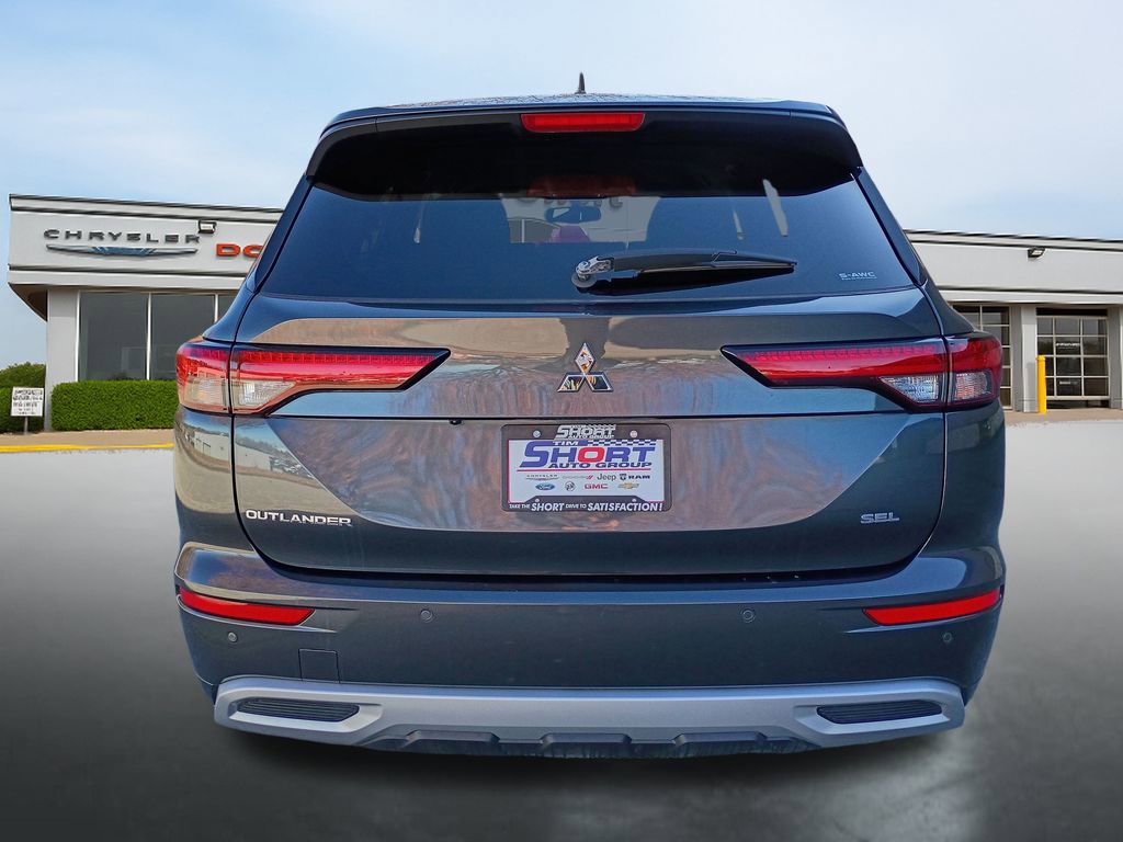 Used 2024 Mitsubishi Outlander SEL image 4