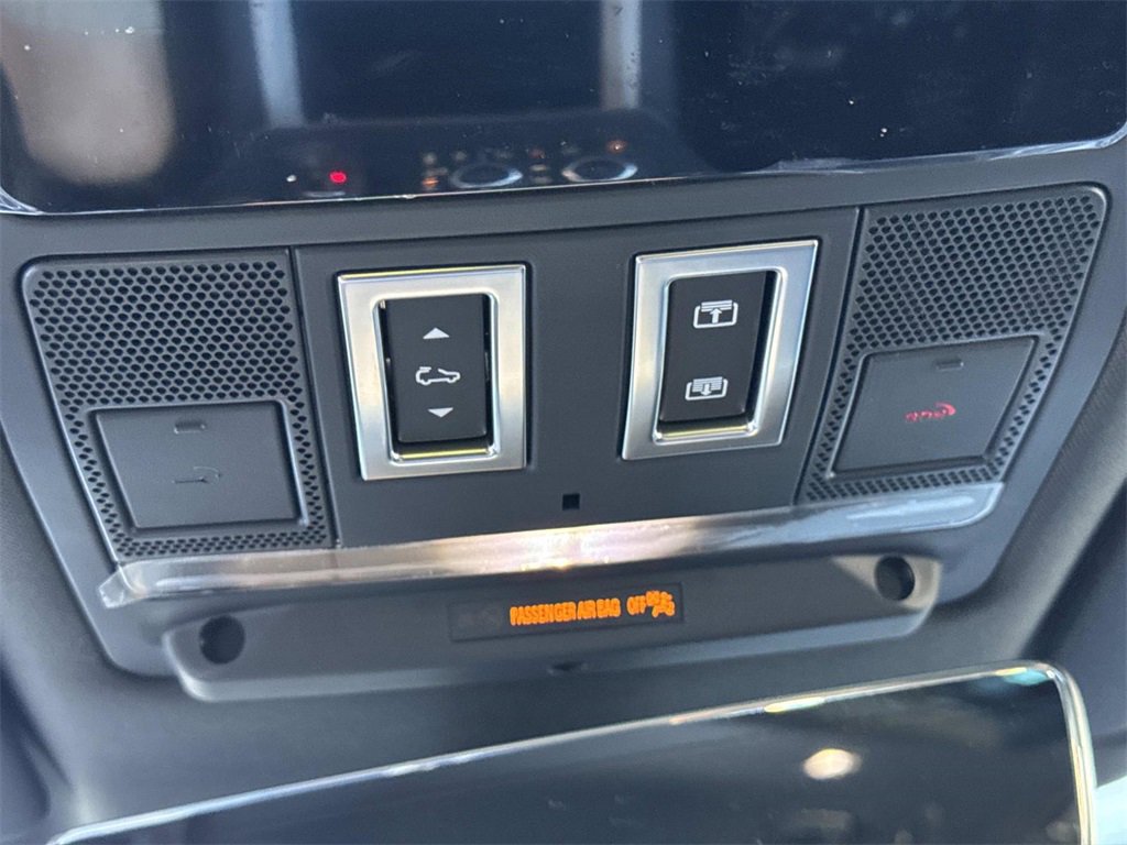 New 2025 Land Rover Defender 130 S image 21