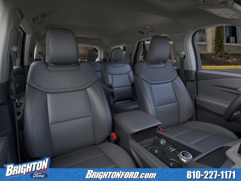 Used 2026 Ford Explorer Active AWD/4WD image 10