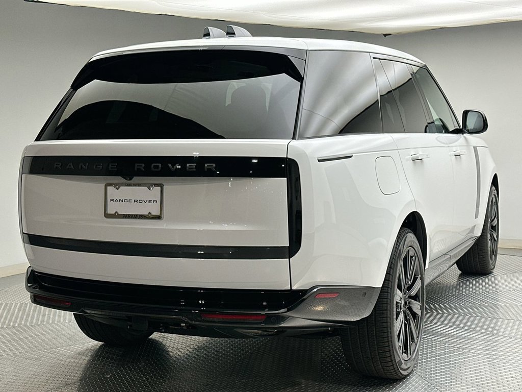 New 2027 Land Rover Range Rover SE AWD/4WD image 3