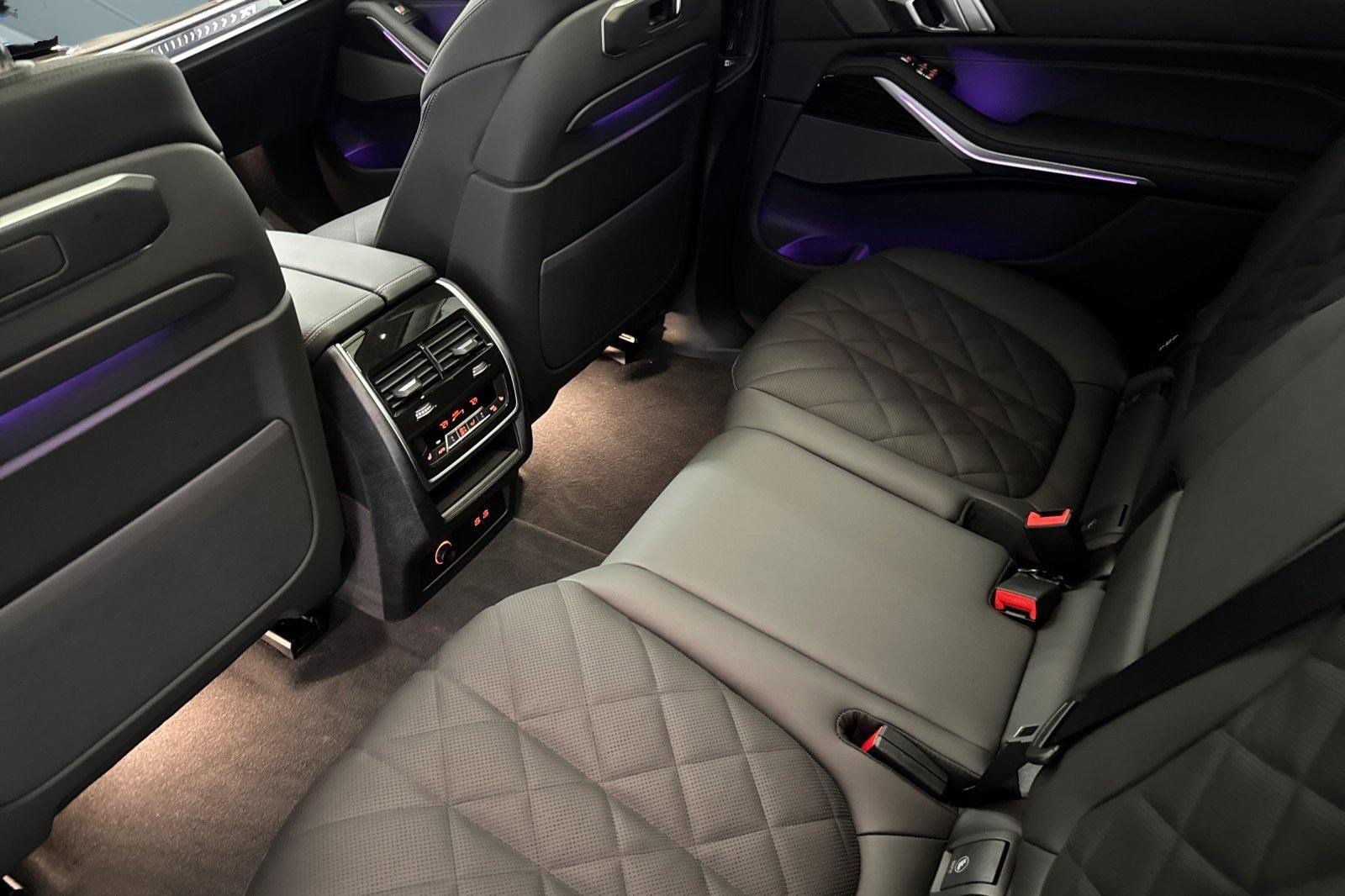 Used 2026 BMW X7 xDrive40i w/ Premium Package AWD/4WD image 21